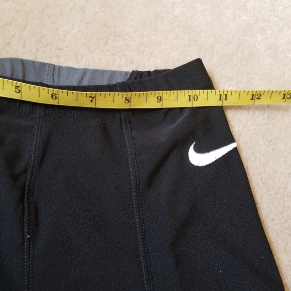 Black Nike dri-fit biker shorts - Picture 4 of 5